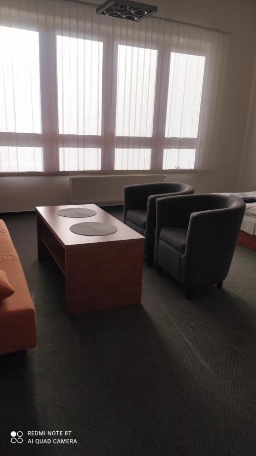 Appartamento Štúdiá Správa TANAPu Štrbské Pleso Esterno foto